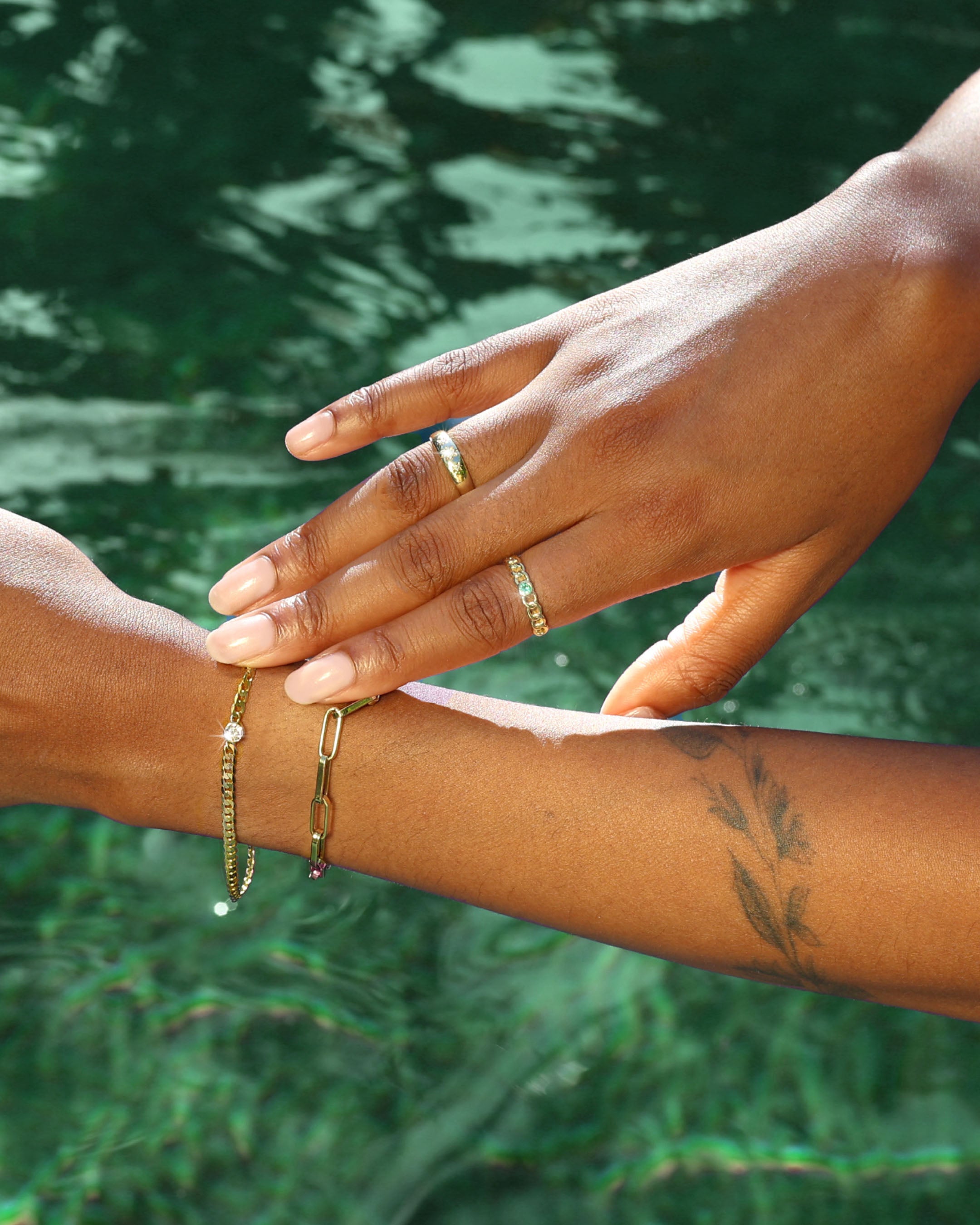 Emerald Bezel Curb Chain Ring